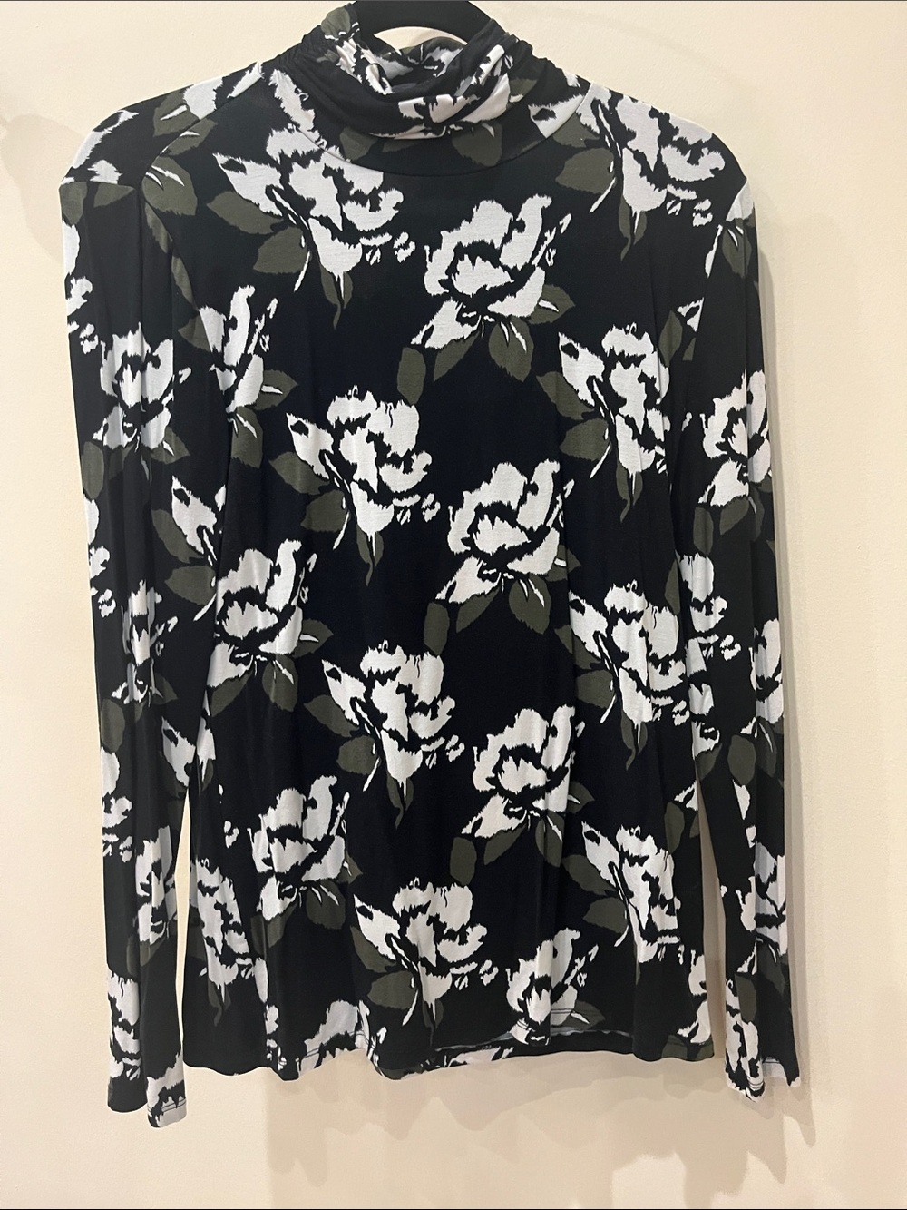 Context Lord & Taylor Floral Rouched Mock Neck Long Sleeve Top